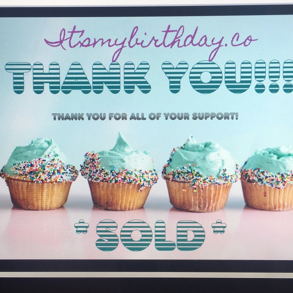 🧁Sold!! Here's to you, customers! :)🧁